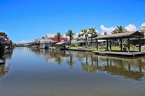 4513accmpndseasinh - Accompanied By The Sea