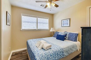 4513bpelicansinh - Barefoot Pelican