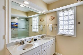 4513bpelicansinh - Barefoot Pelican