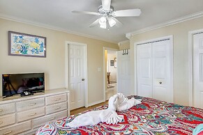 4513bpelicansinh - Barefoot Pelican