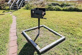 4513bpelicansinh - Barefoot Pelican