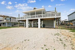 Betsy's Beachfront Cottage