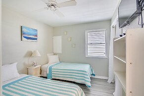 Betsy's Beachfront Cottage