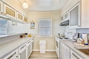 Betsy's Beachfront Cottage