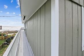 Betsy's Beachfront Cottage