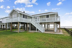 Betsy's Beachfront Cottage