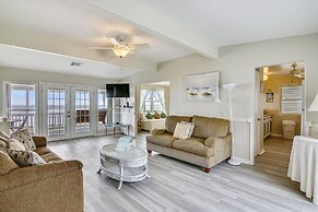 Betsy's Beachfront Cottage