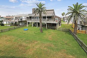 Betsy's Beachfront Cottage