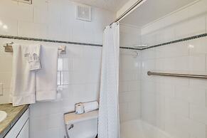 By the Sea Resort 807-seaside Retreat