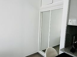 Central Lagos apt With Marina Views Near Beaches