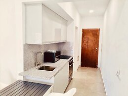 Central Lagos apt With Marina Views Near Beaches