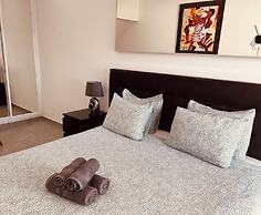 Central Lagos apt With Marina Views Near Beaches