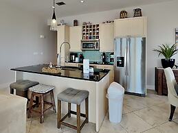 Diamond Beach 701 - Queen of Diamonds