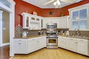 Ellie's Island Retreat