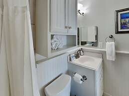 Seascape 1301 - Beachcomber