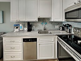 Seascape 2206 - Shore Thing