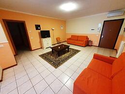 Peschiera 2km From Gardaland With Pool