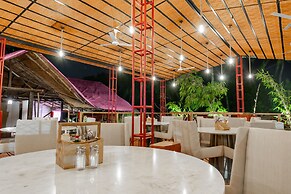 juSTa  Morjim Beach Resort and Spa