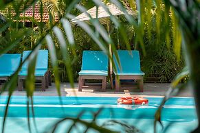 juSTa  Morjim Beach Resort and Spa