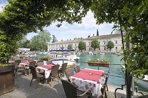 Peschiera 20 min From Verona With Pool