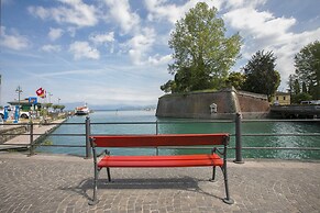 Peschiera 2 min Center With Pool