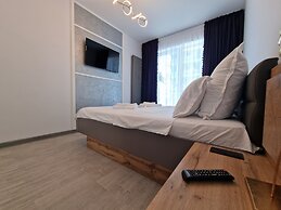 PROMENADA Alezzi Apartments