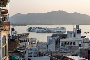 Treebo The Fresco Lake Pichola