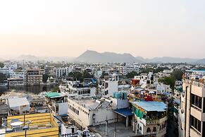 Treebo The Fresco Lake Pichola