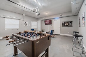 Discount Included! Stunning, Modern, Spacious Getaway Fits Any Group, 