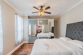 Discount Included! Stunning, Modern, Spacious Getaway Fits Any Group, 