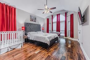 Discount Included! Stunning, Modern, Spacious Getaway Fits Any Group, 