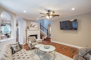 Discount Included! Stunning, Modern, Spacious Getaway Fits Any Group, 