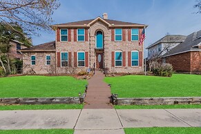 Discount Included! Stunning, Modern, Spacious Getaway Fits Any Group, 