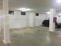 Stunning Olhos do Mar Apt, Albufeira