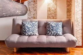 Design Villa With Parking, Navigli Area, Milan