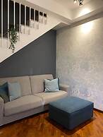 Design Villa With Parking, Navigli Area, Milan