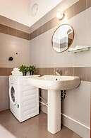 Design Villa With Parking, Navigli Area, Milan