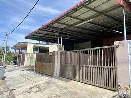 OYO Home 90382 Chaah Homestay 2