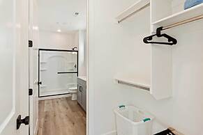 The Hub #95 by RedAwning