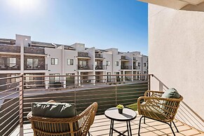 The Hub #95 by RedAwning