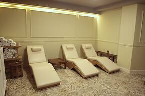 Villa Paradiso & Spa Hotel