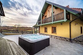 Villa Les With hot tub