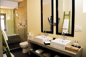 The Villa Bentota by KK Collection