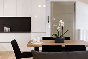 A Luxury Retreat in Corfu Town by Konnect