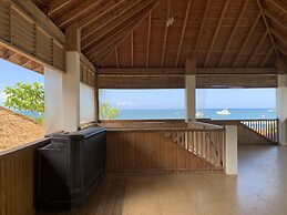 King Suite at Oceanview Resort in Jamaica - Enjoy 7 Miles Of White San