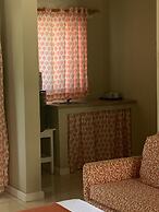 King Suite at Oceanview Resort in Jamaica - Enjoy 7 Miles Of White San