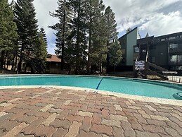 St. Anton 54 Steps to Canyon Lodge, Remodeled, Covered Parking by RedA
