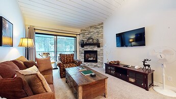 St. Anton 54 Steps to Canyon Lodge, Remodeled, Covered Parking by RedA