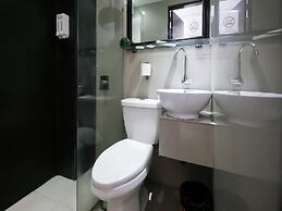 Nest Nano Suites Poblacion-Makati
