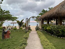 Relax In Jamaica - Enjoy 7 Miles Of White Sand Beach! 1 Bedroom Villa 